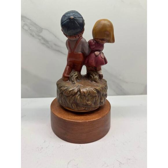 Vintage Hummel Style Louise Girl Boy Flowers Wind Up Rotating Musical Figurine - Picture 3 of 4